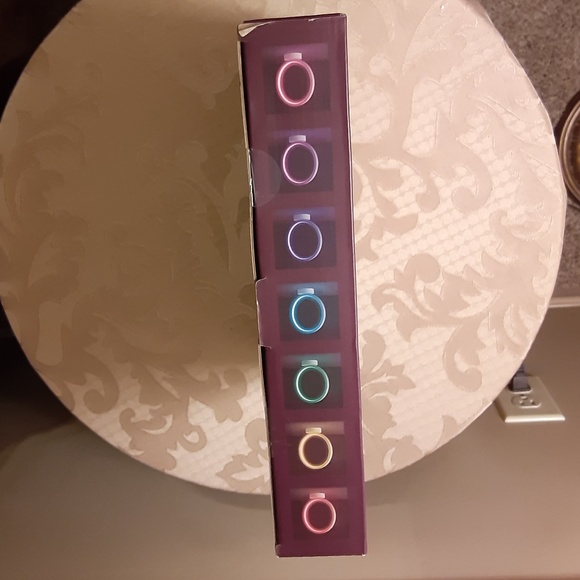 Glow-Up Halo Light - Picture 2 of 9